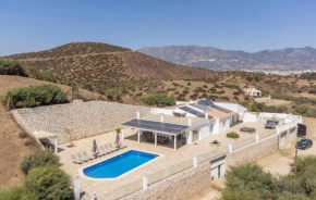 7 Bedroom Beautiful Home In Las Lagunas De Mijas